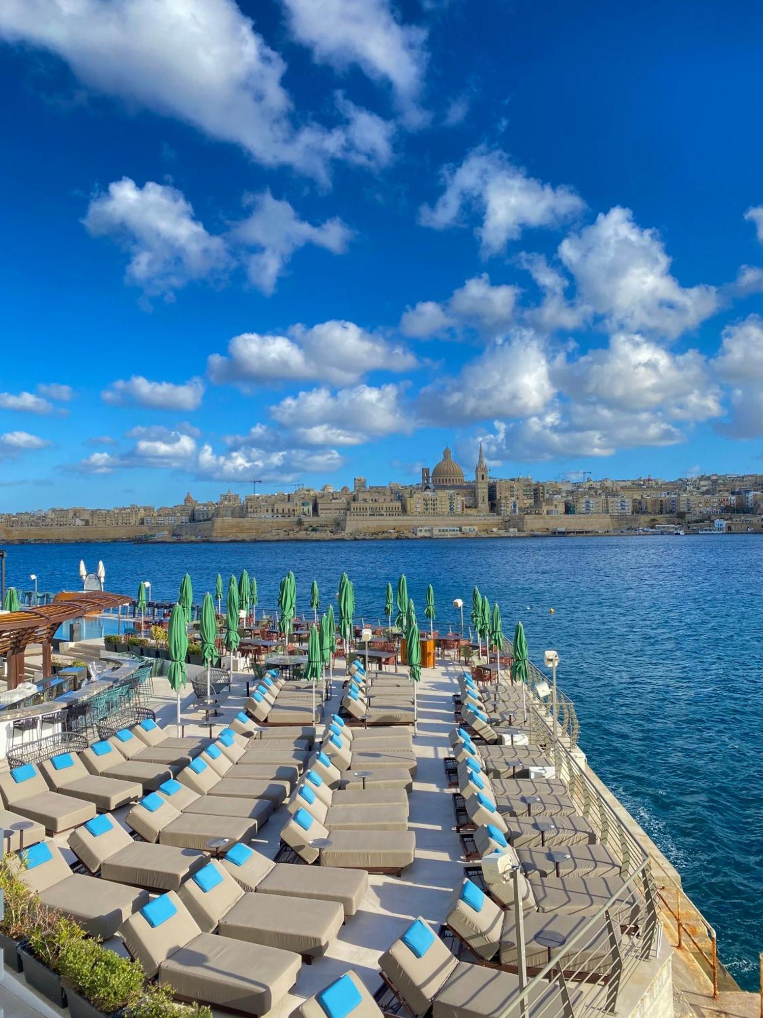 Tigne Sliema Three Bedrooms Apartment Buitenkant foto