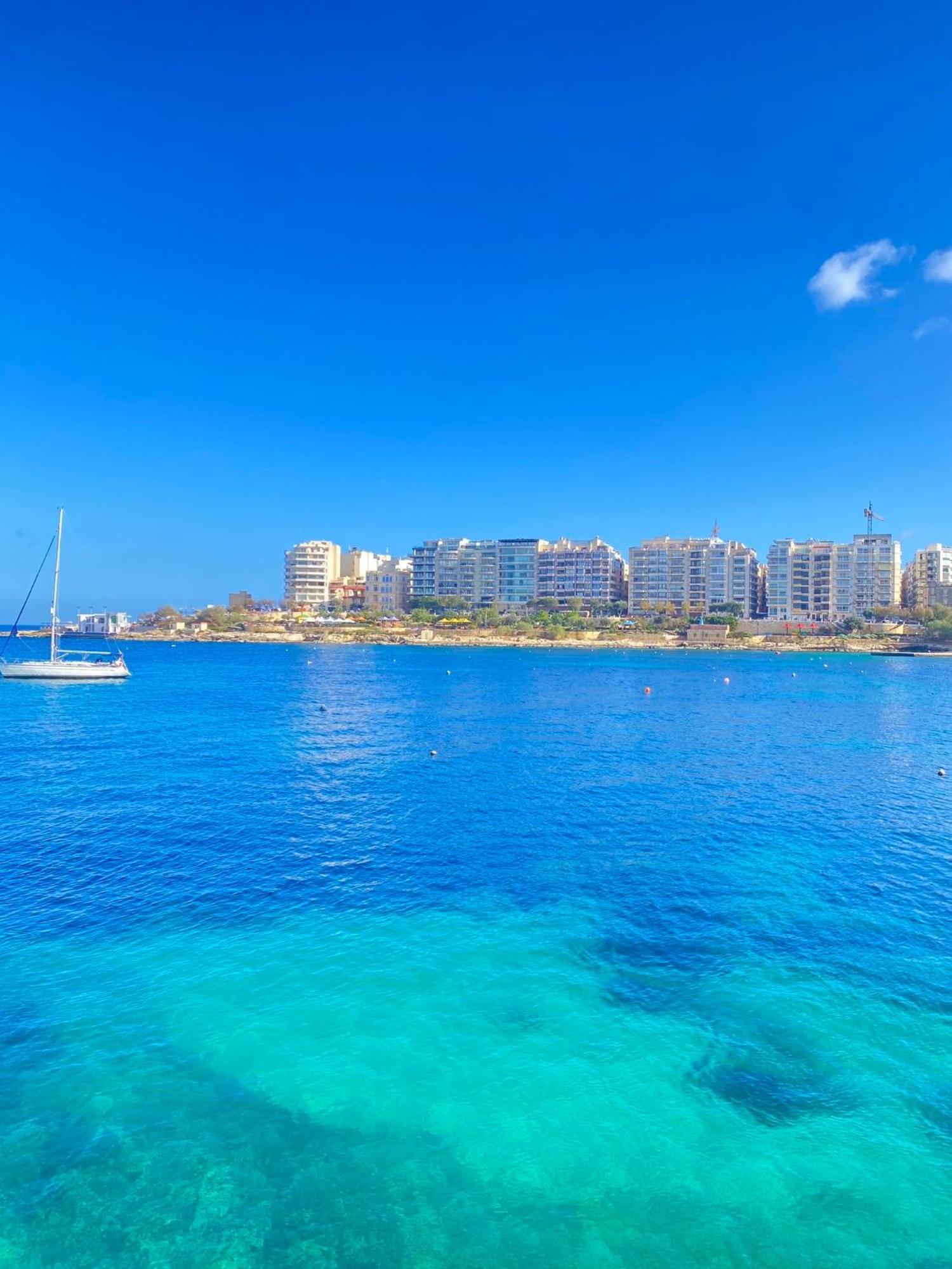 Tigne Sliema Three Bedrooms Apartment Buitenkant foto