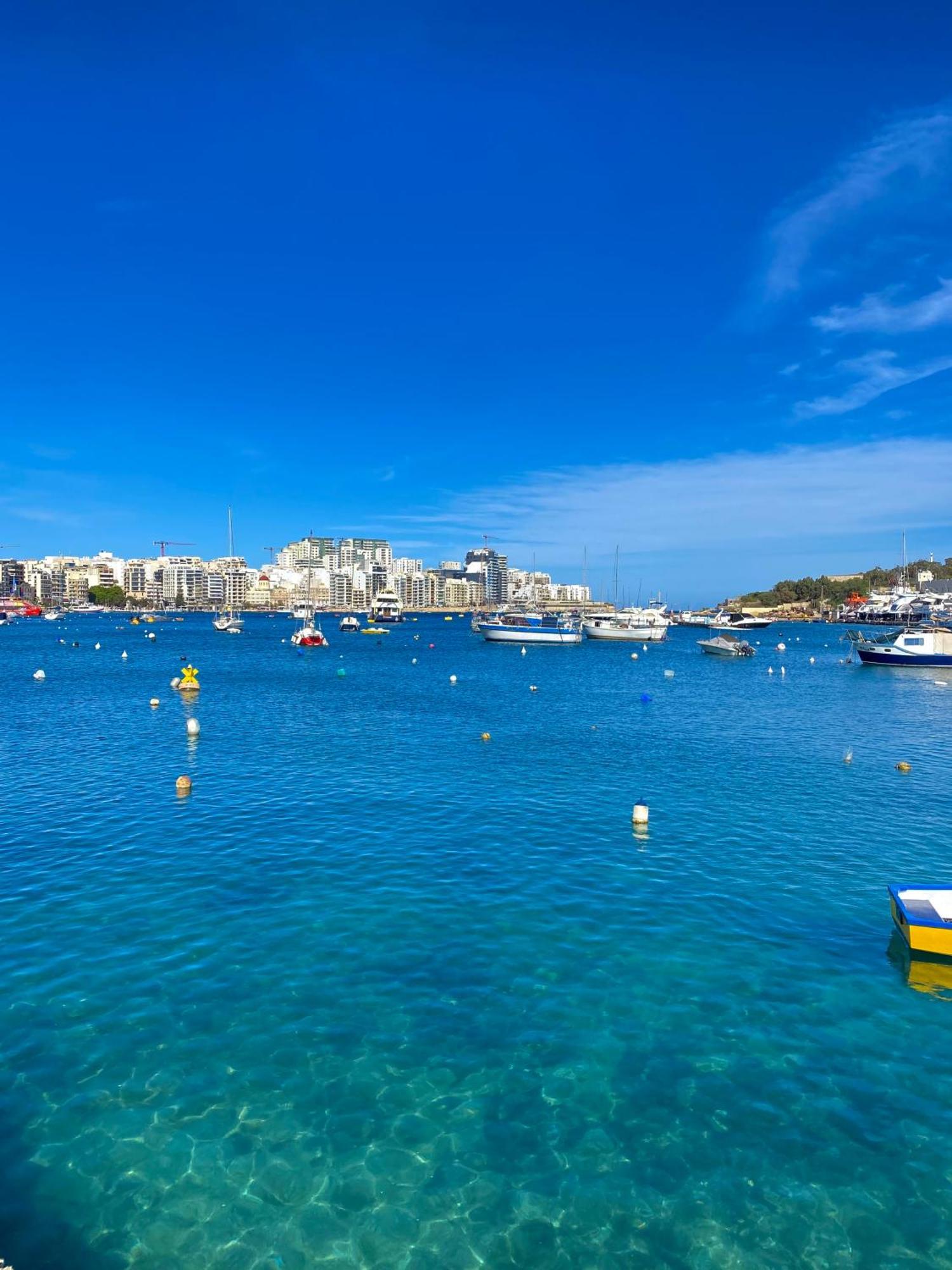 Tigne Sliema Three Bedrooms Apartment Buitenkant foto