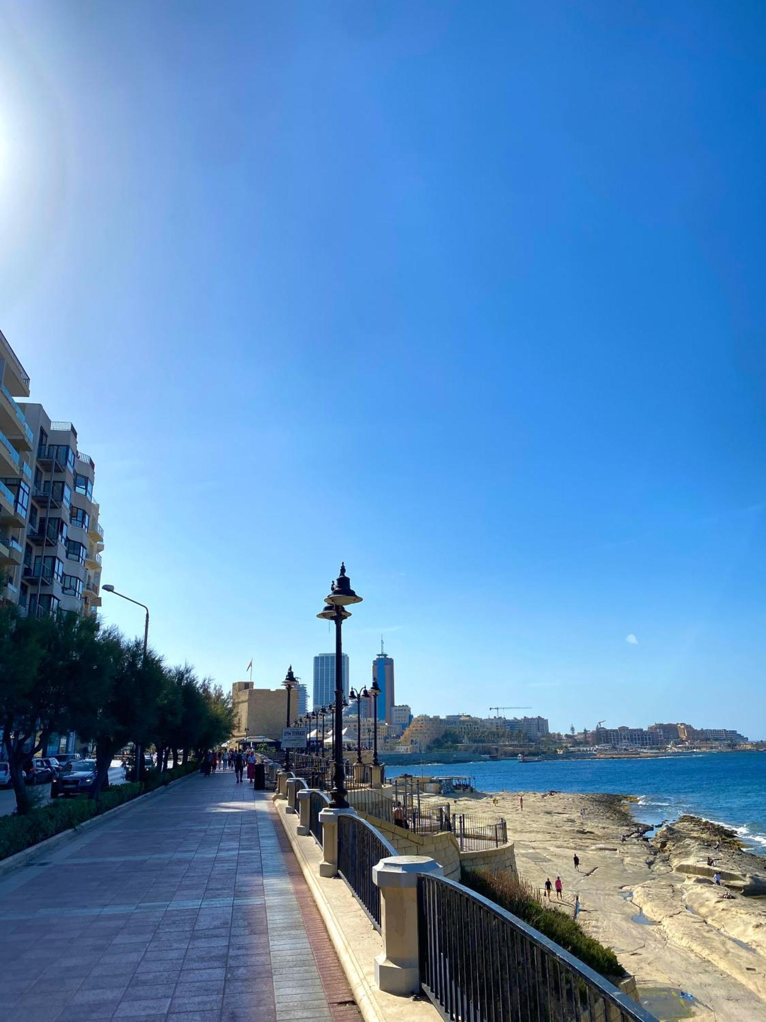 Tigne Sliema Three Bedrooms Apartment Buitenkant foto