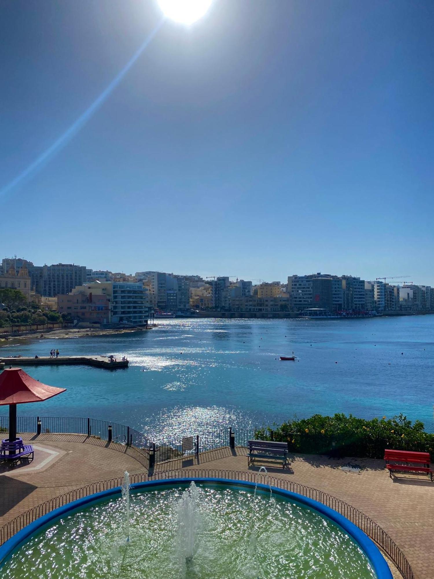 Tigne Sliema Three Bedrooms Apartment Buitenkant foto