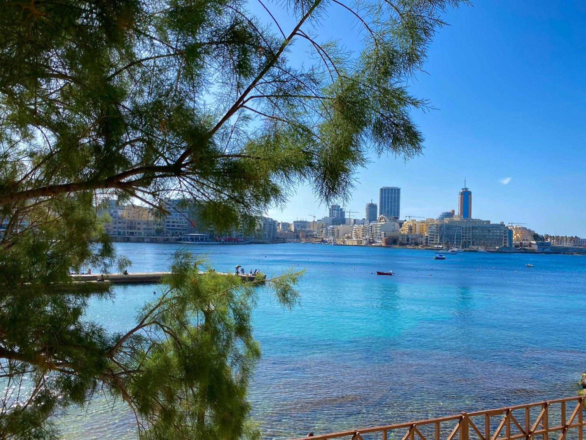 Tigne Sliema Three Bedrooms Apartment Buitenkant foto