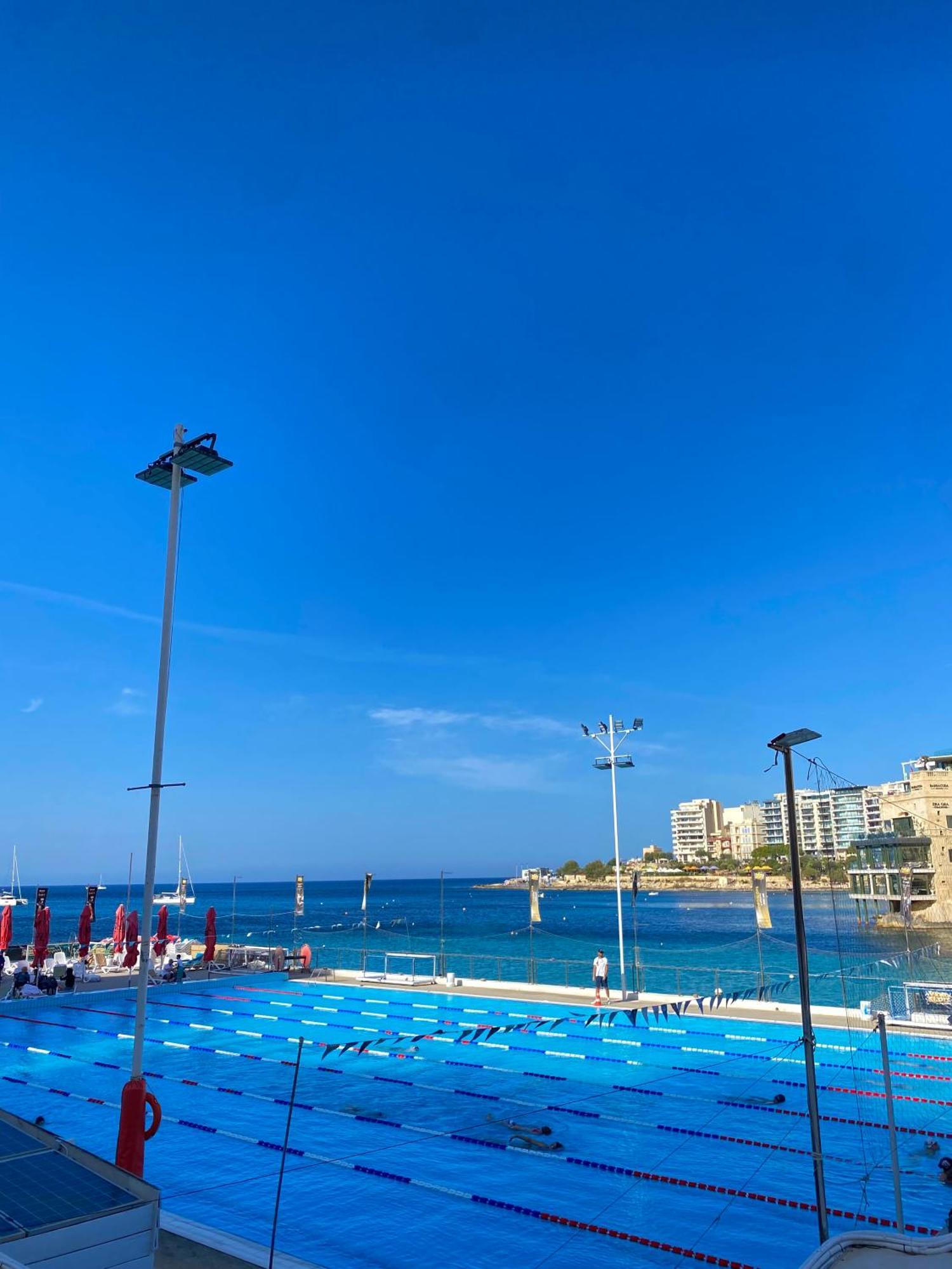 Tigne Sliema Three Bedrooms Apartment Buitenkant foto